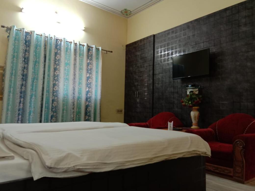 Hotel New Park Pushkar Ngoại thất bức ảnh